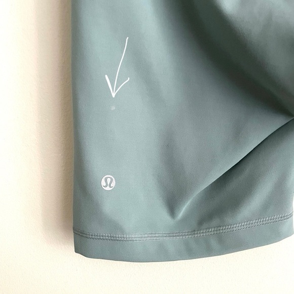 lululemon Wunder Train Contour Fit HighRise Bike Short 8 in Misty Glade - Picture 7 of 12